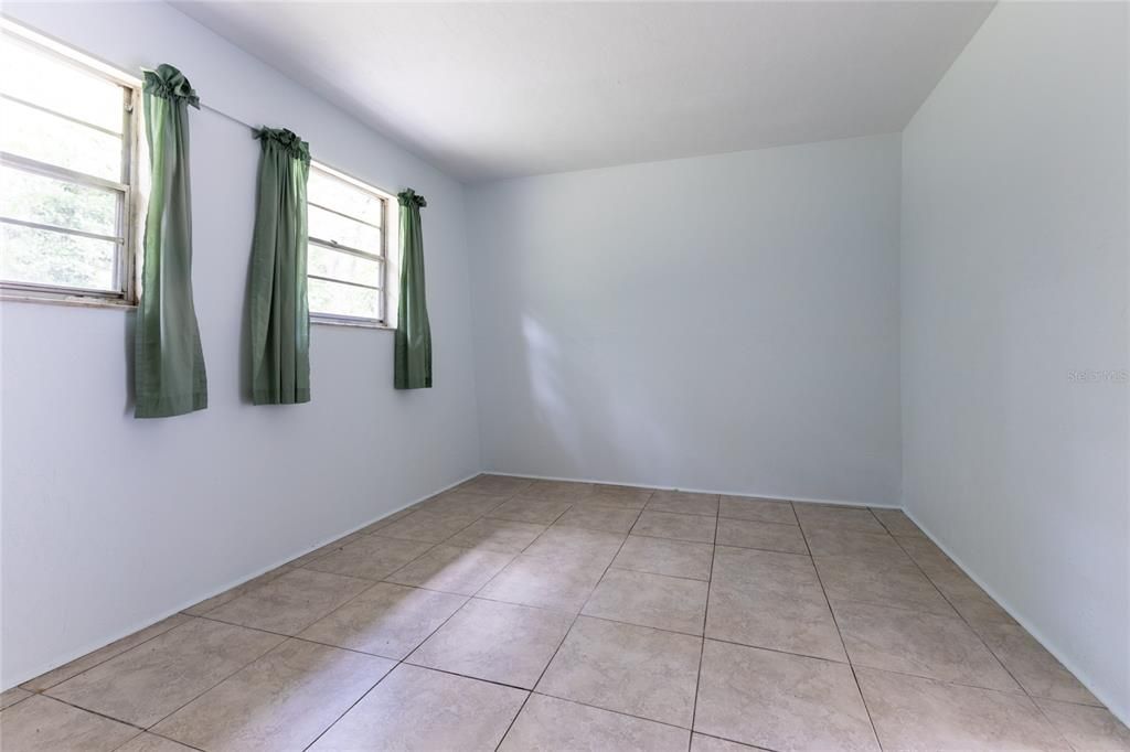 For Sale: $229,000 (3 beds, 2 baths, 1548 Square Feet)