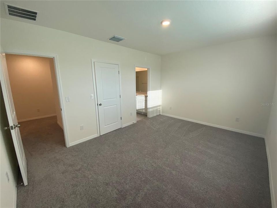 For Rent: $2,300 (3 beds, 2 baths, 1673 Square Feet)