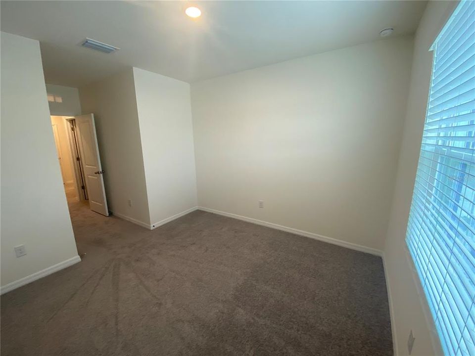 For Rent: $2,300 (3 beds, 2 baths, 1673 Square Feet)