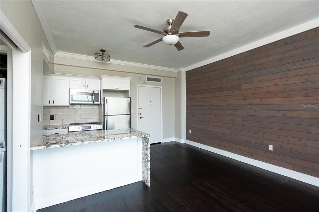 For Rent: $2,000 (1 beds, 1 baths, 494 Square Feet)