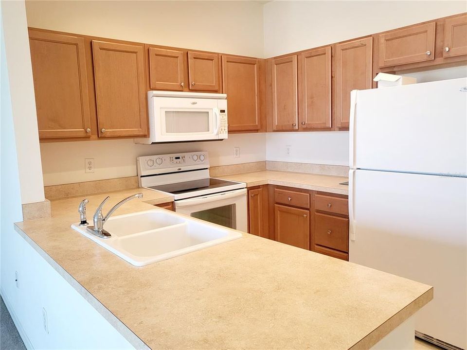 For Rent: $2,250 (2 beds, 2 baths, 1228 Square Feet)