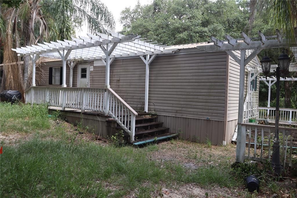 For Sale: $199,900 (3 beds, 2 baths, 1216 Square Feet)