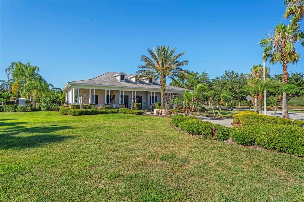 For Sale: $825,000 (4 beds, 3 baths, 4031 Square Feet)