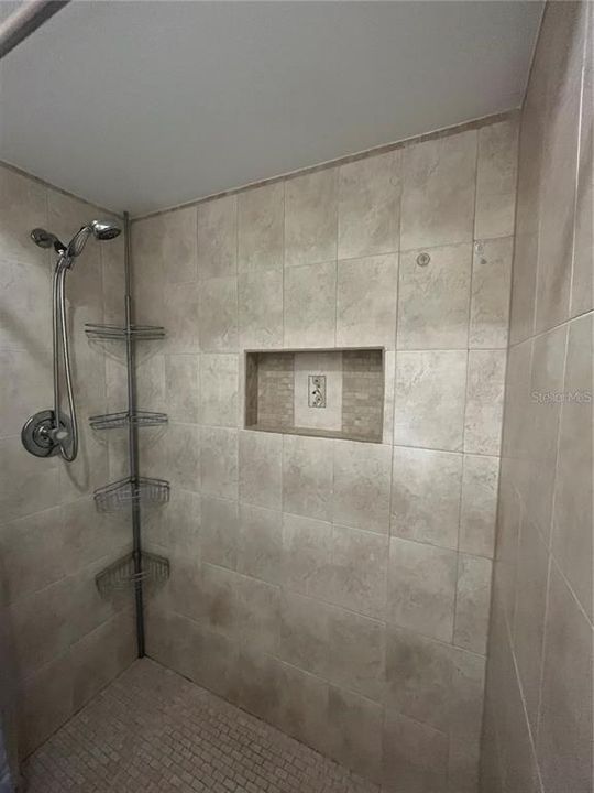 В аренду: $2,395 (3 спален, 2 ванн, 1351 Квадратных фут)