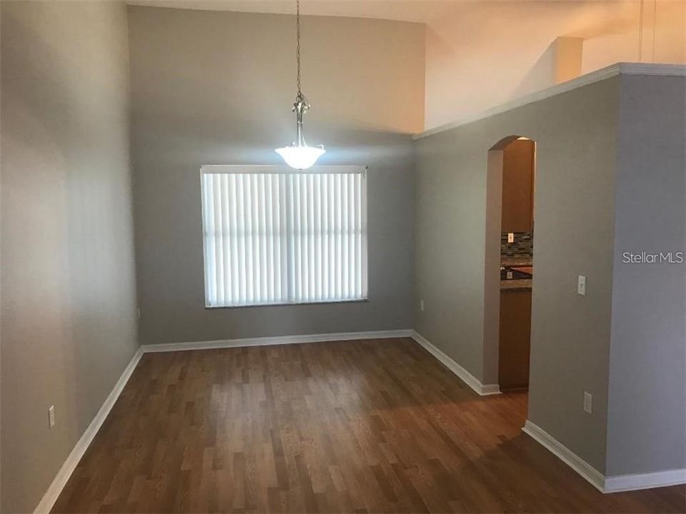 For Rent: $2,095 (3 beds, 2 baths, 1760 Square Feet)