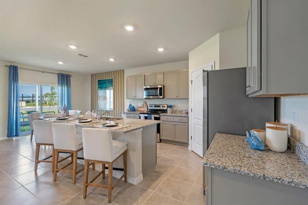 Active With Contract: $388,990 (5 beds, 3 baths, 2601 Square Feet)