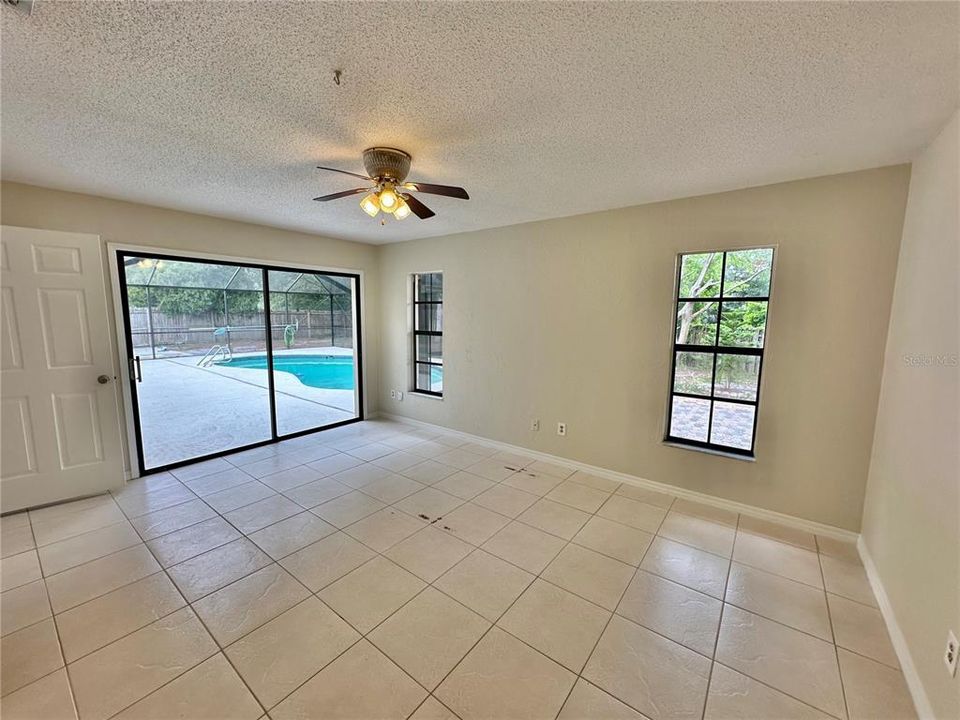 Active With Contract: $305,000 (3 beds, 2 baths, 1327 Square Feet)