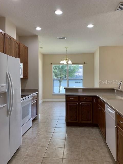 For Rent: $2,000 (3 beds, 2 baths, 1428 Square Feet)