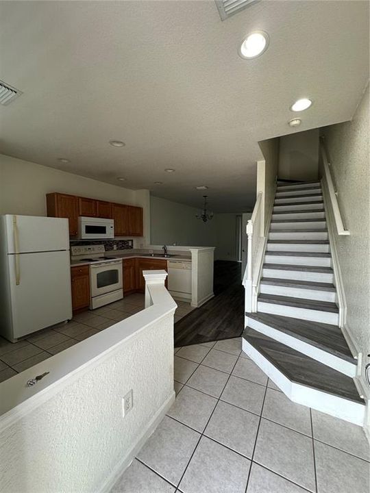 For Rent: $1,700 (2 beds, 2 baths, 1134 Square Feet)