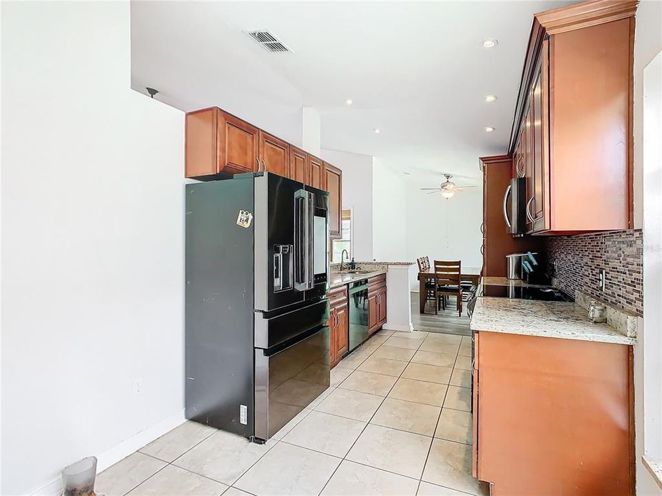 For Sale: $385,000 (3 beds, 2 baths, 1304 Square Feet)