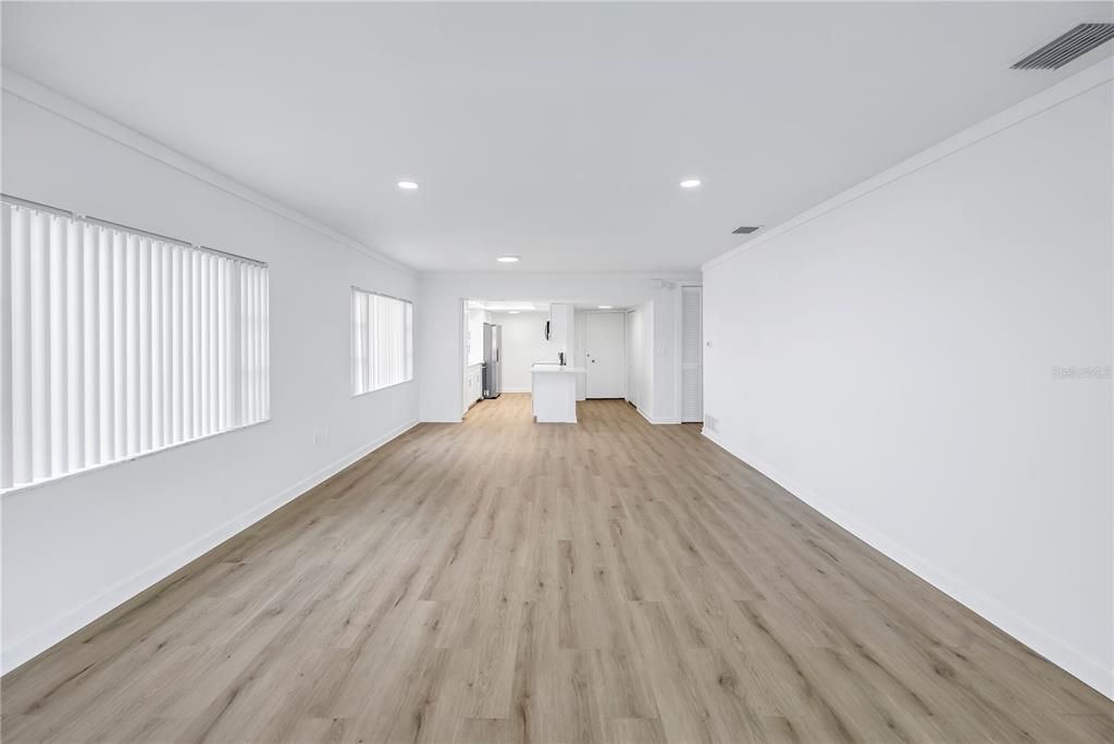 For Sale: $565,000 (2 beds, 2 baths, 1596 Square Feet)