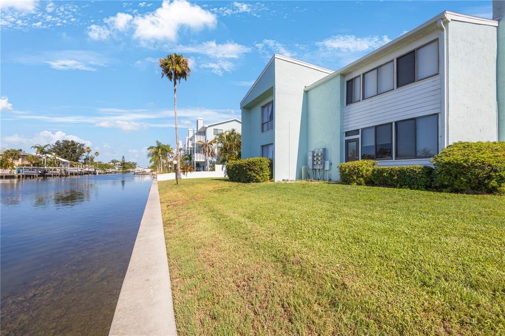 For Sale: $455,000 (3 beds, 2 baths, 1300 Square Feet)