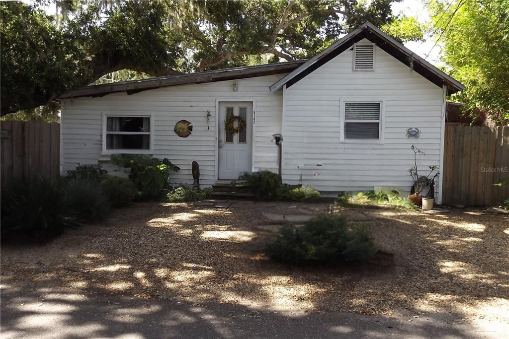 For Sale: $399,000 (3 beds, 2 baths, 1531 Square Feet)