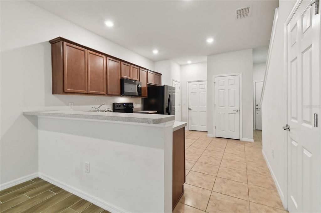 For Rent: $2,000 (2 beds, 2 baths, 1588 Square Feet)