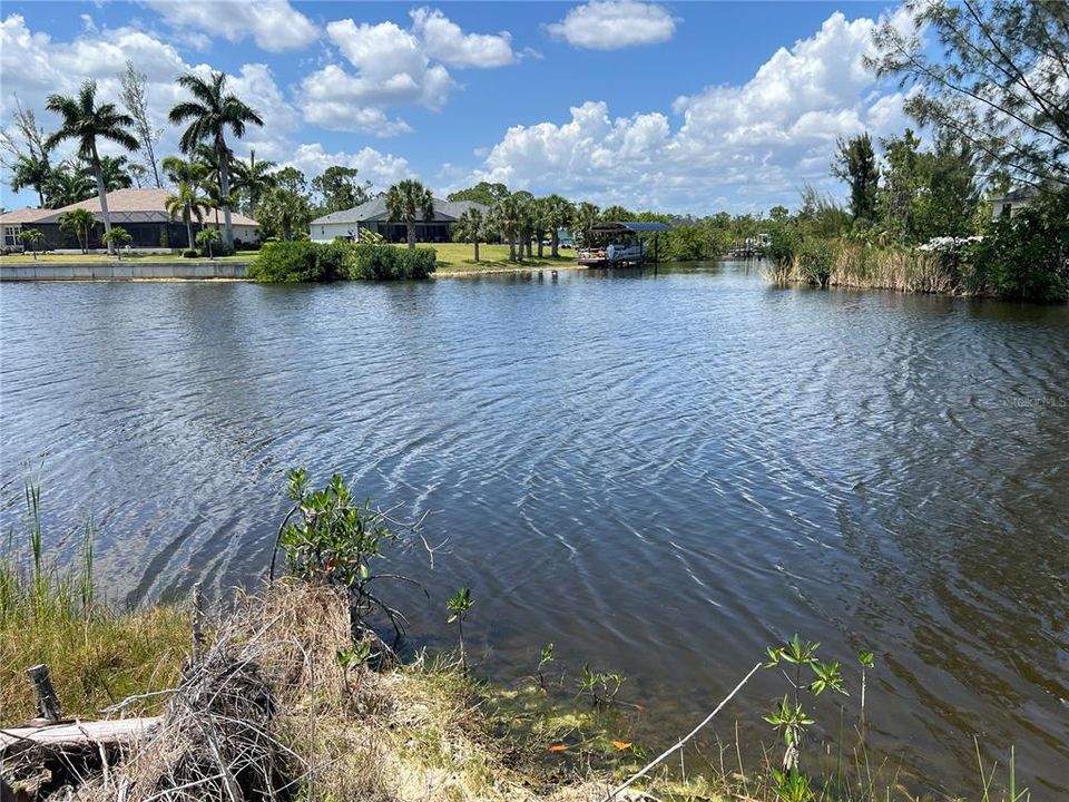 Intersecting Canal