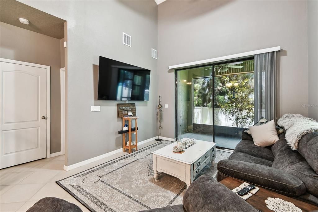 Active With Contract: $445,000 (3 beds, 2 baths, 2043 Square Feet)