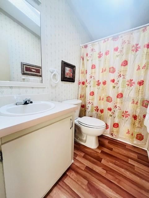 For Sale: $175,000 (2 beds, 2 baths, 1299 Square Feet)