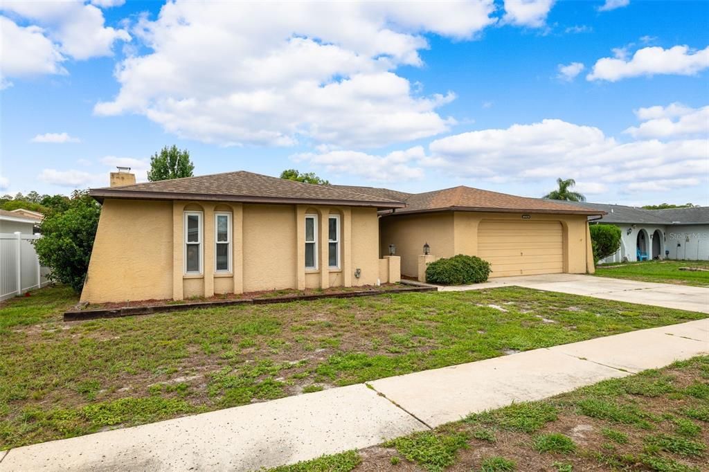 For Sale: $315,000 (3 beds, 2 baths, 1708 Square Feet)