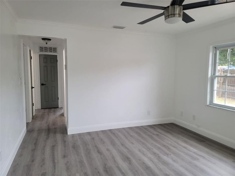 For Sale: $375,000 (3 beds, 1 baths, 1056 Square Feet)