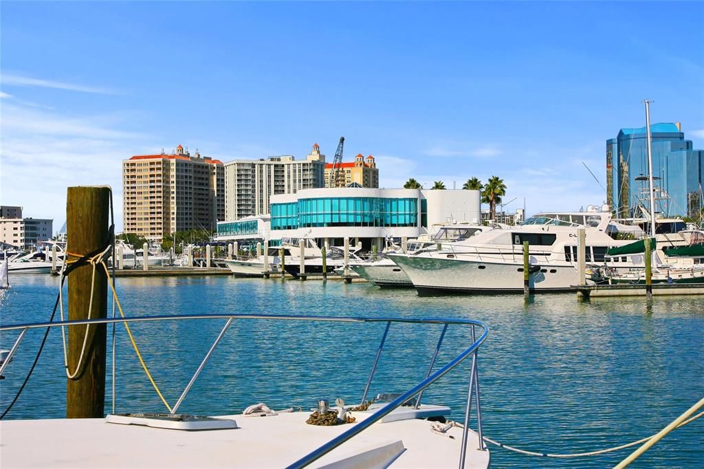 For Sale: $1,920,000 (3 beds, 2 baths, 2879 Square Feet)