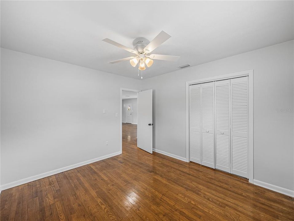 For Sale: $263,900 (2 beds, 1 baths, 1053 Square Feet)