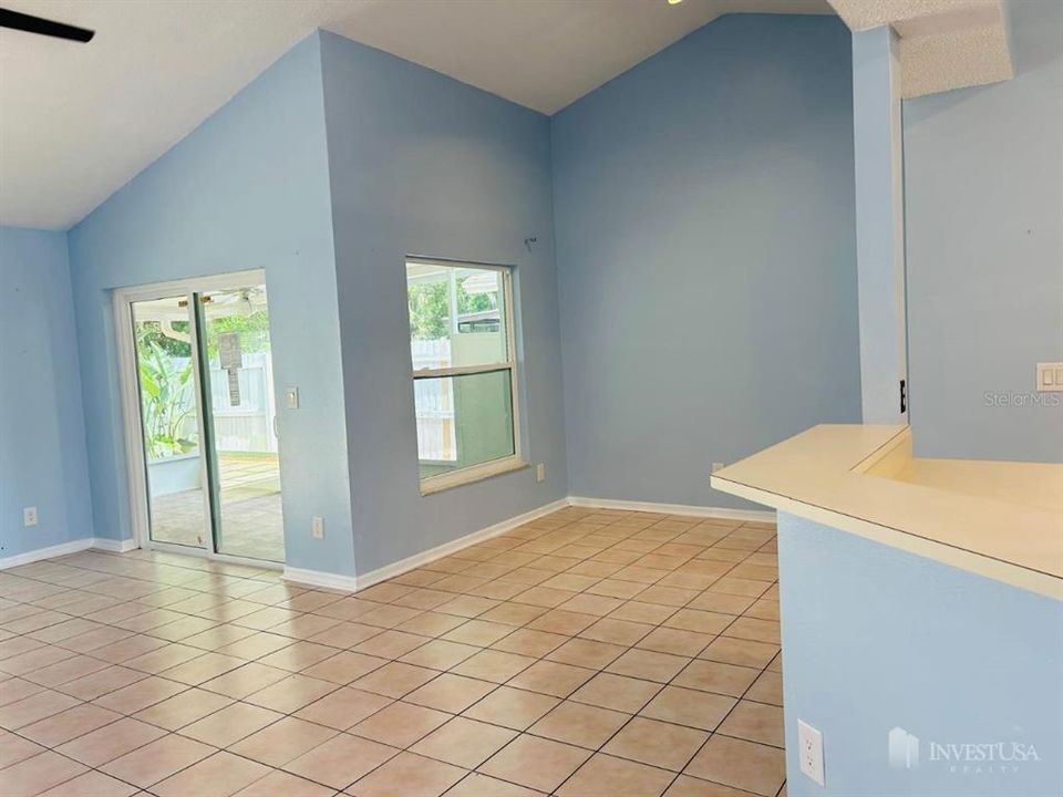 For Rent: $2,900 (3 beds, 2 baths, 1160 Square Feet)
