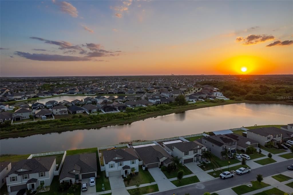 Active With Contract: $479,990 (4 beds, 2 baths, 1935 Square Feet)