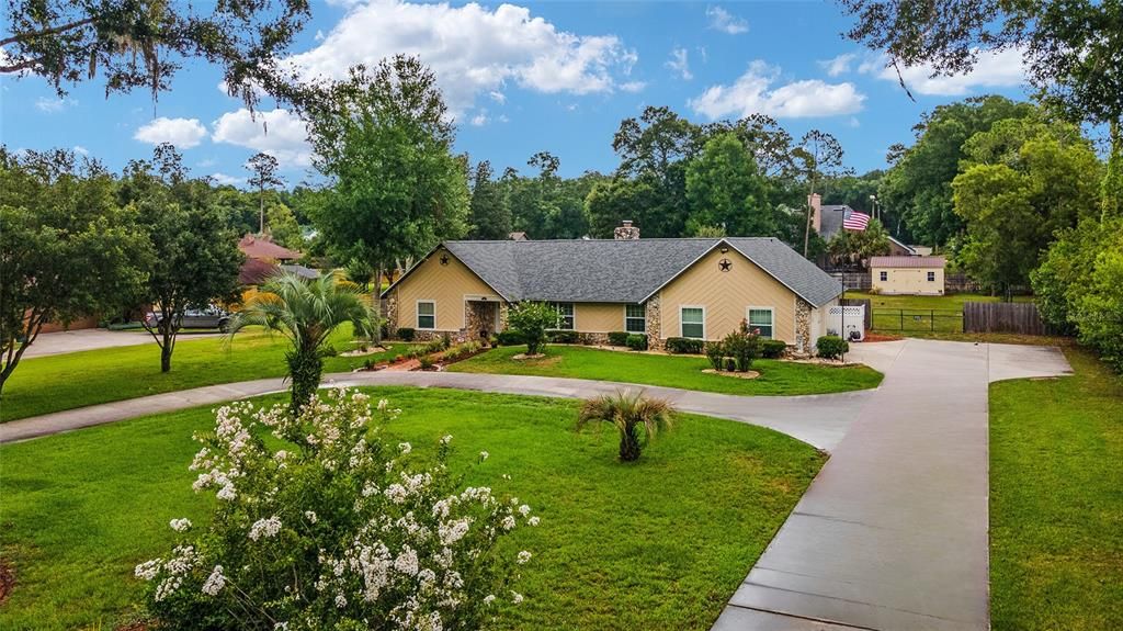 For Sale: $625,000 (3 beds, 3 baths, 3050 Square Feet)