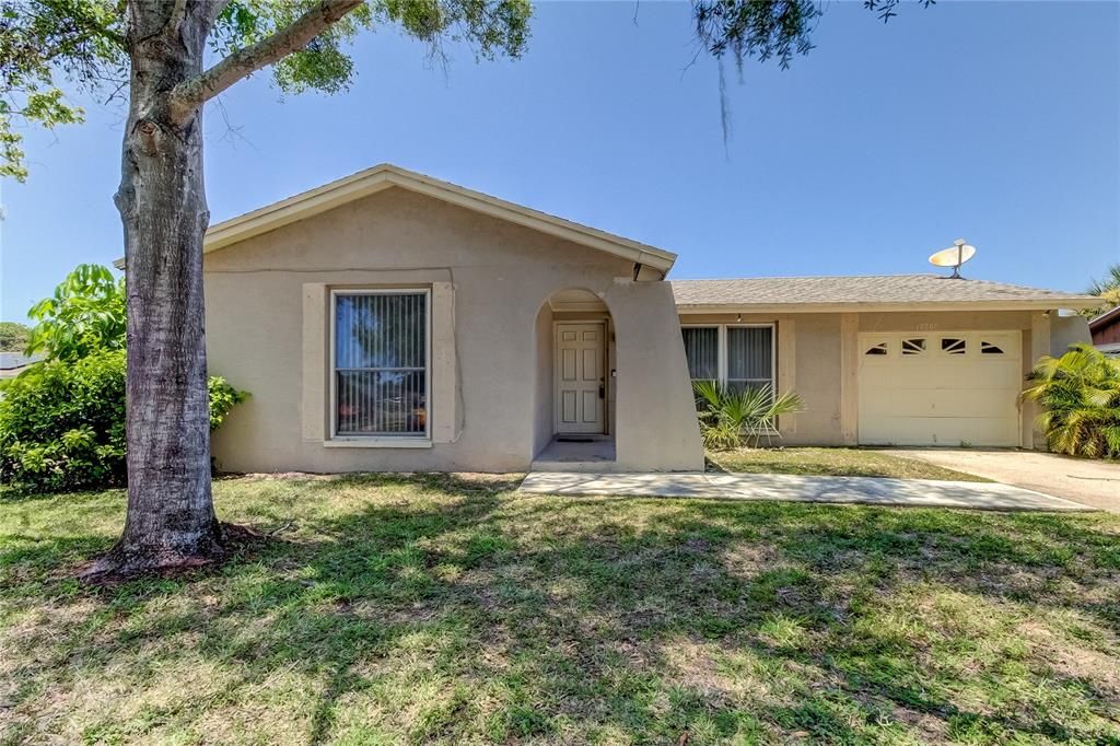 Active With Contract: $295,000 (4 beds, 2 baths, 1400 Square Feet)