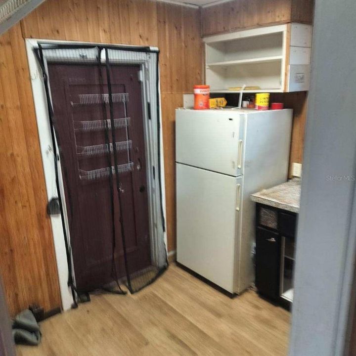 For Sale: $155,000 (2 beds, 1 baths, 514 Square Feet)