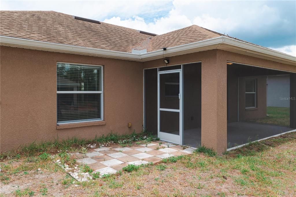 For Rent: $1,995 (3 beds, 2 baths, 1131 Square Feet)