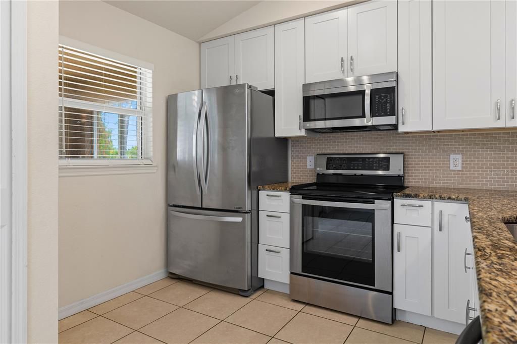 For Rent: $1,995 (3 beds, 2 baths, 1131 Square Feet)