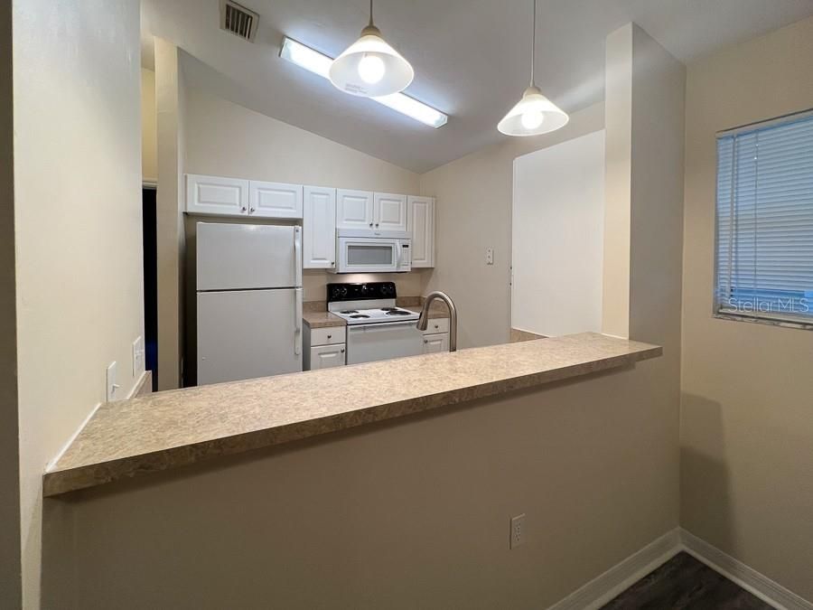 Recently Rented: $1,125 (2 beds, 2 baths, 791 Square Feet)