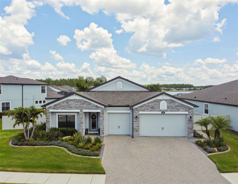 Active With Contract: $769,900 (4 beds, 3 baths, 2513 Square Feet)