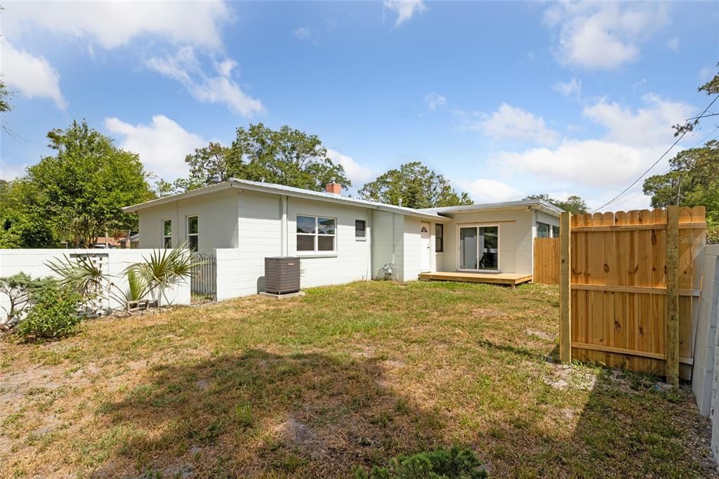 Active With Contract: $249,900 (4 beds, 2 baths, 1942 Square Feet)