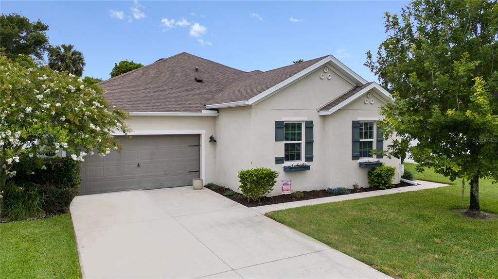 Active With Contract: $389,900 (4 beds, 2 baths, 2277 Square Feet)