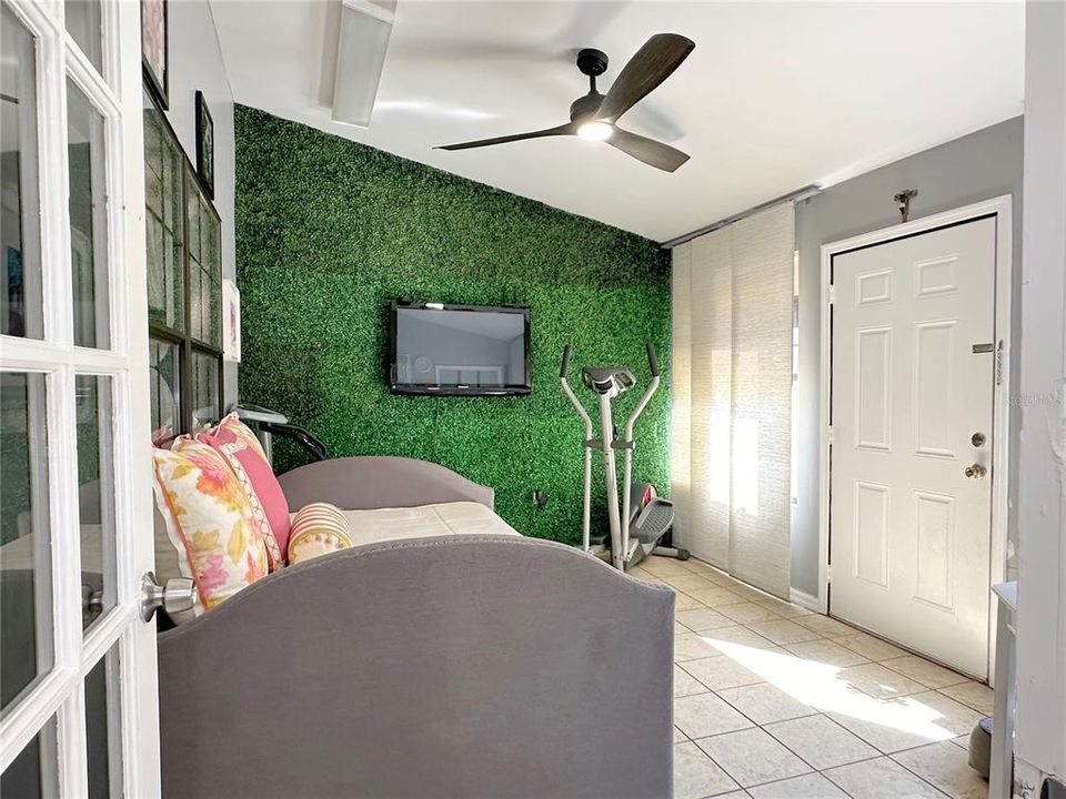 For Sale: $346,500 (3 beds, 2 baths, 1590 Square Feet)