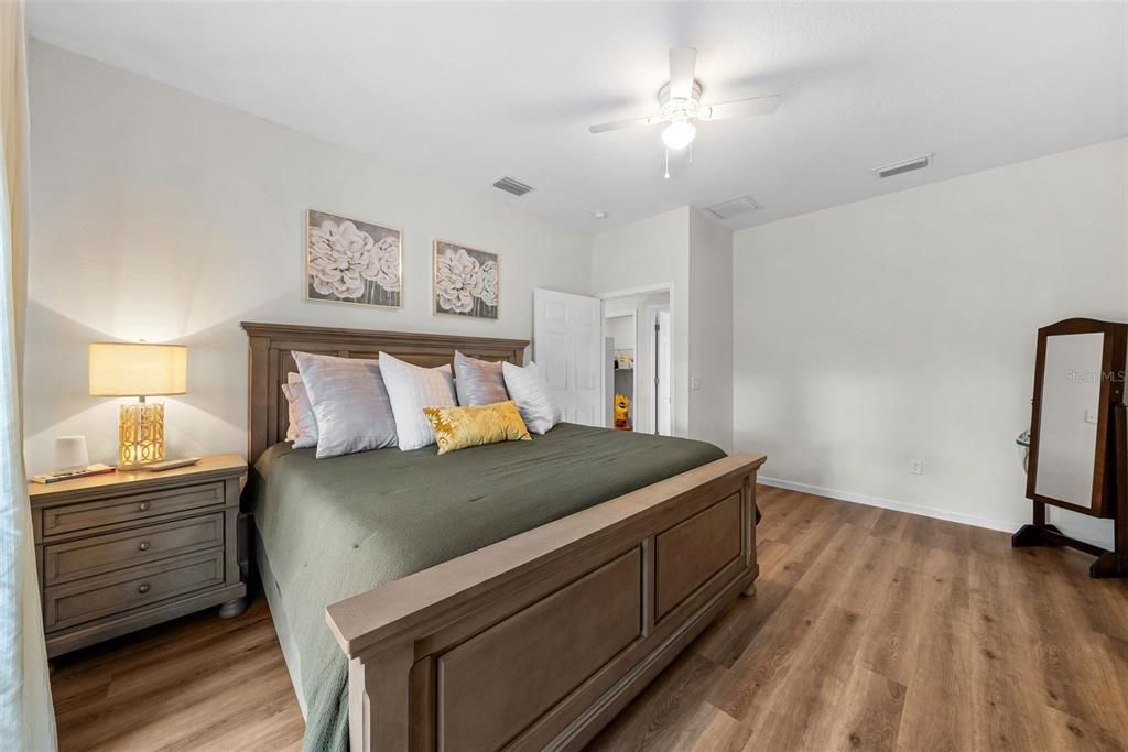 Active With Contract: $595,000 (3 beds, 2 baths, 1842 Square Feet)