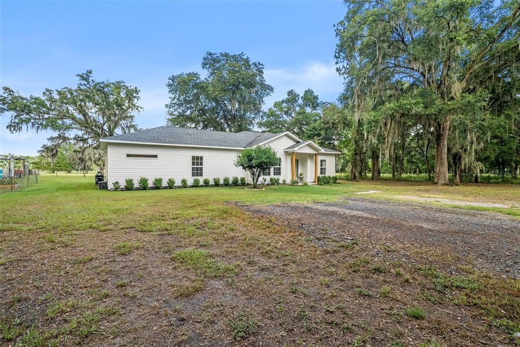 Active With Contract: $595,000 (3 beds, 2 baths, 1842 Square Feet)