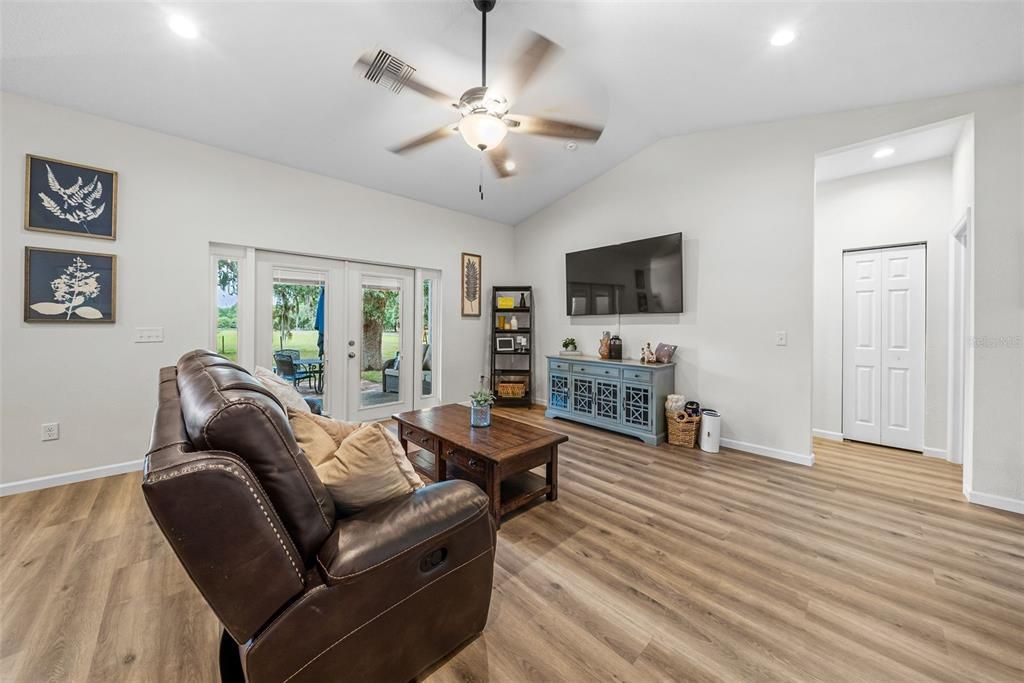 Active With Contract: $595,000 (3 beds, 2 baths, 1842 Square Feet)