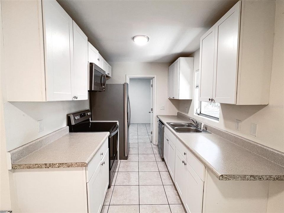 For Rent: $2,000 (2 beds, 2 baths, 1000 Square Feet)