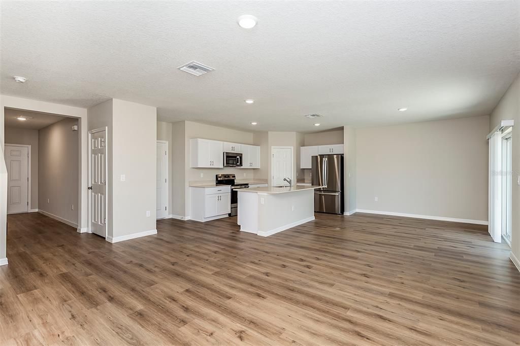 For Sale: $372,740 (4 beds, 2 baths, 2039 Square Feet)