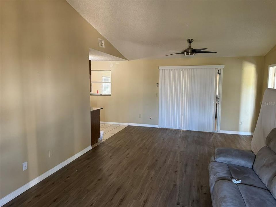 Recently Rented: $2,450 (3 beds, 2 baths, 1152 Square Feet)