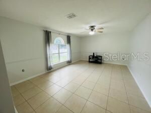 For Rent: $2,360 (4 beds, 2 baths, 2215 Square Feet)