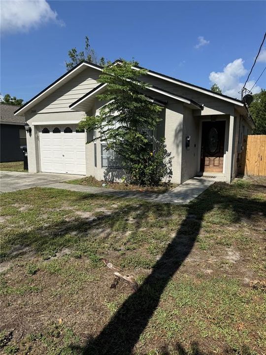 Recently Rented: $2,367 (3 beds, 2 baths, 1225 Square Feet)