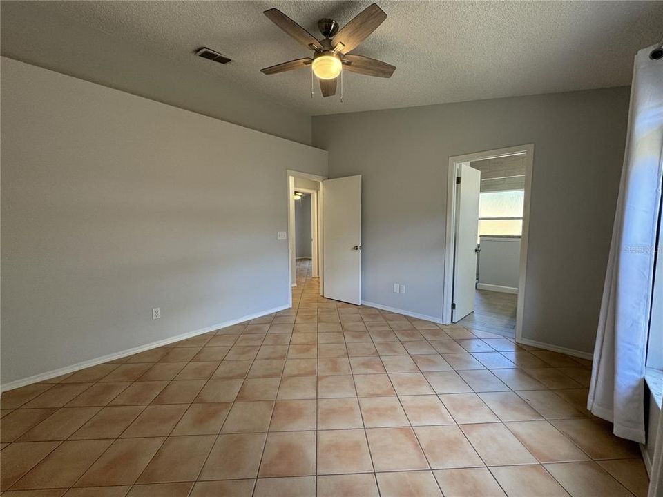 Recently Rented: $2,367 (3 beds, 2 baths, 1225 Square Feet)