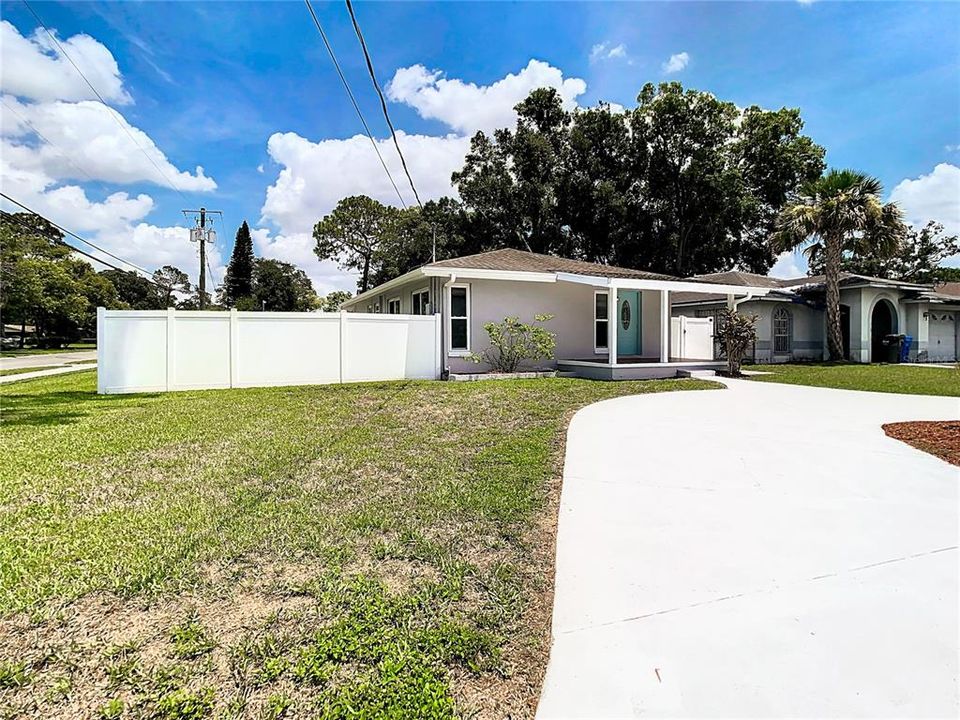 For Sale: $422,000 (4 beds, 2 baths, 1651 Square Feet)