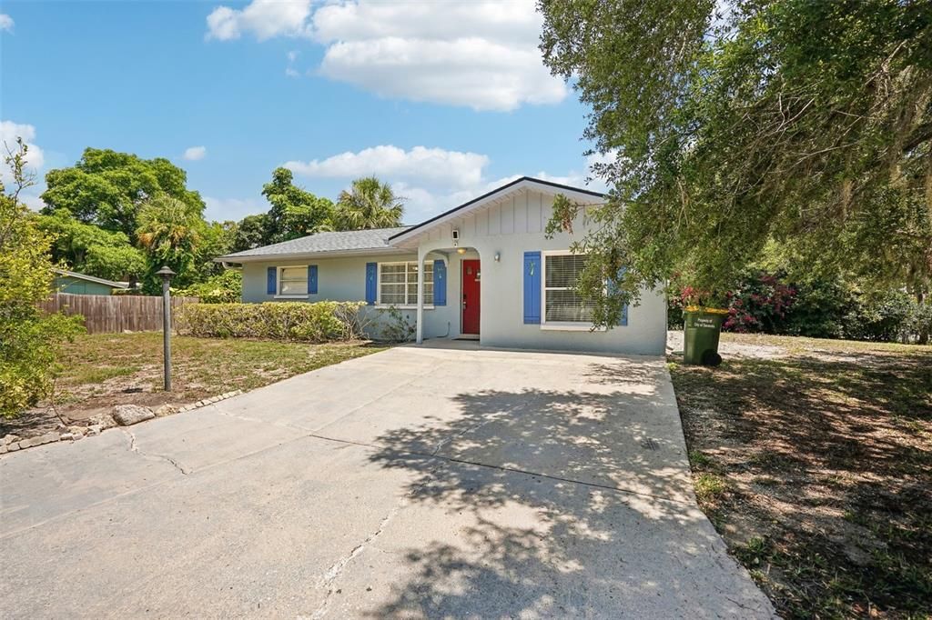 Active With Contract: $369,900 (4 beds, 2 baths, 1427 Square Feet)