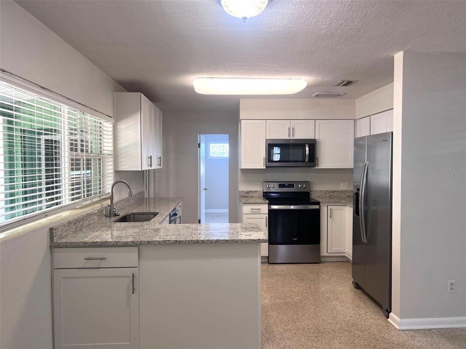 For Rent: $2,600 (4 beds, 2 baths, 1352 Square Feet)