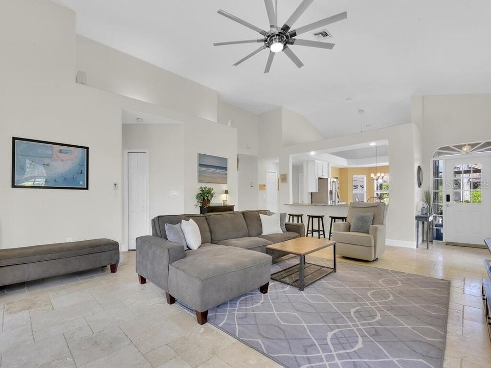 Active With Contract: $465,000 (3 beds, 2 baths, 1755 Square Feet)